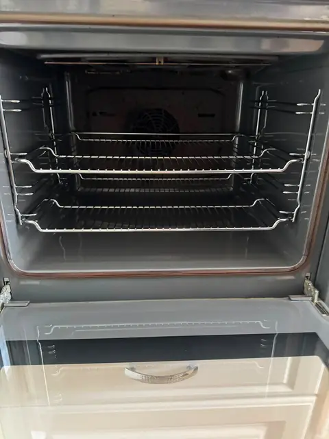 Built-in oven above a drawer after an Eco Oven Cleaning clean